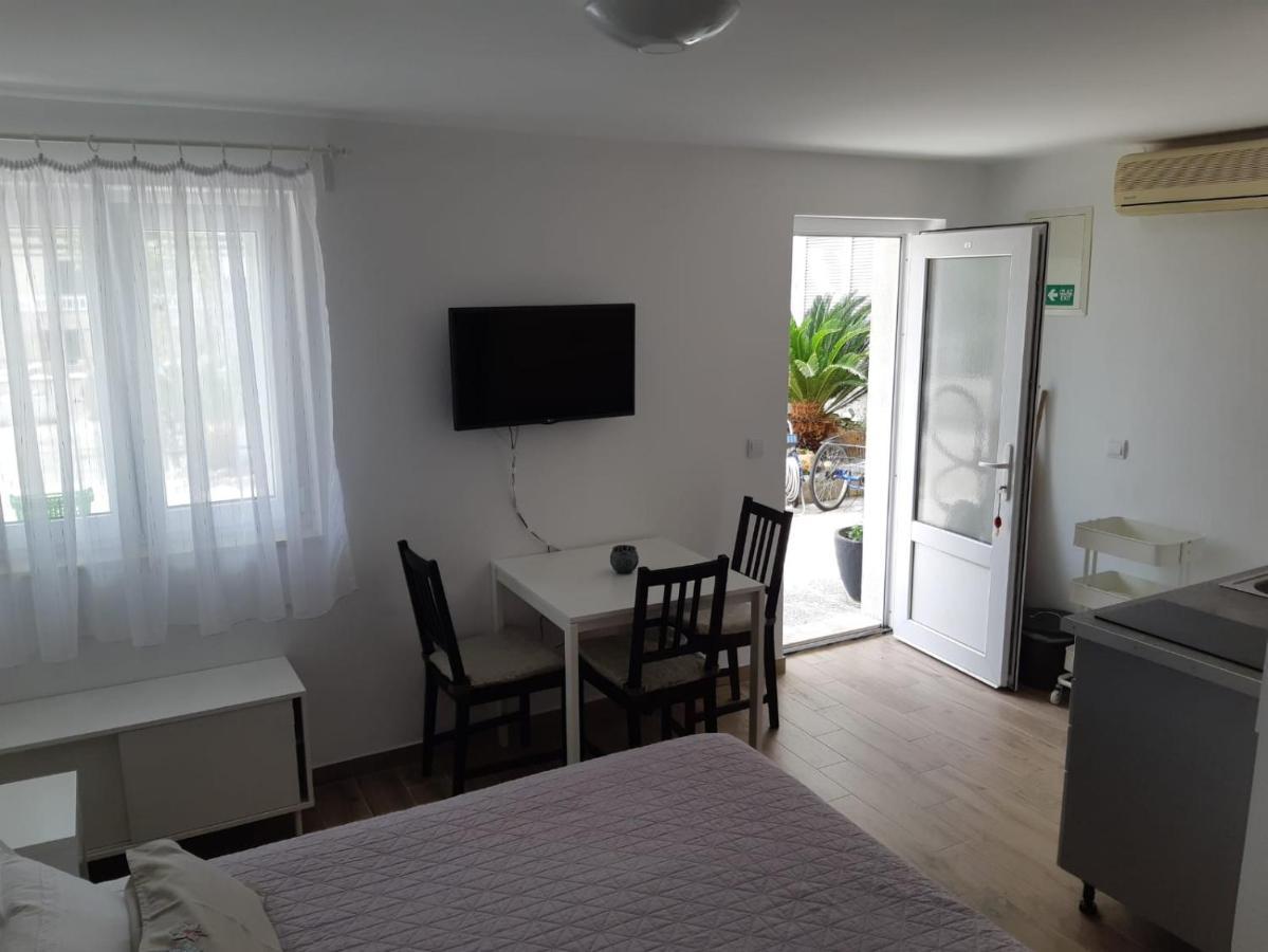 Apartments Kule Брела Екстериор снимка
