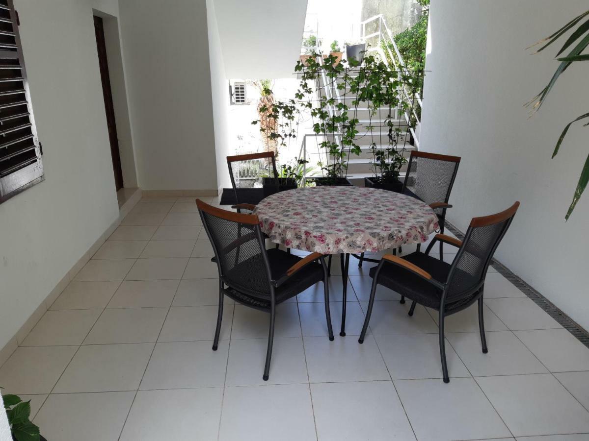 Apartments Kule Брела Екстериор снимка