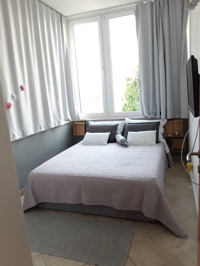 Apartments Kule Брела Екстериор снимка